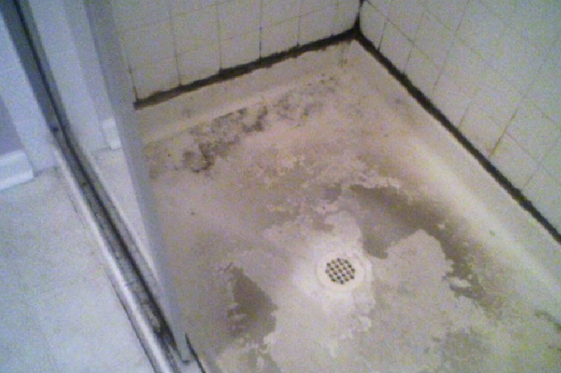 bathtub refinishning before